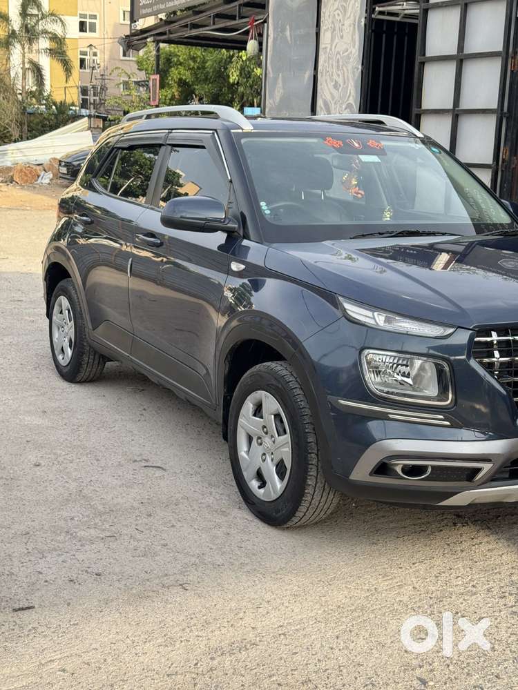 Hyundai Venue S Turbo Dct, 2019, Petrol