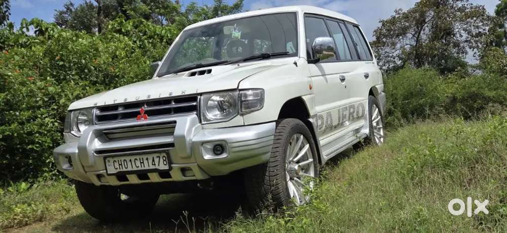 Mitsubishi Pajero 2012 Diesel 111000 Km Driven