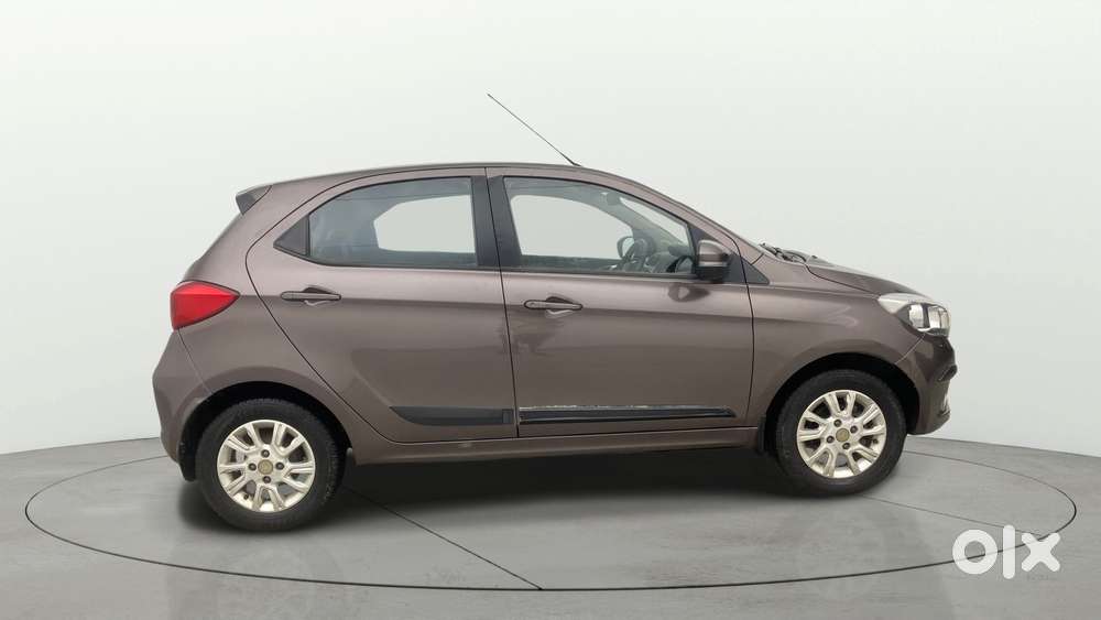 Tata Tiago 1.2 Revotron Xza, 2017, Petrol