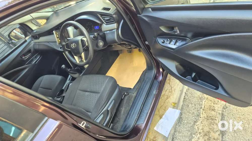 Innova Crysta Showroom Maintained For Sale
