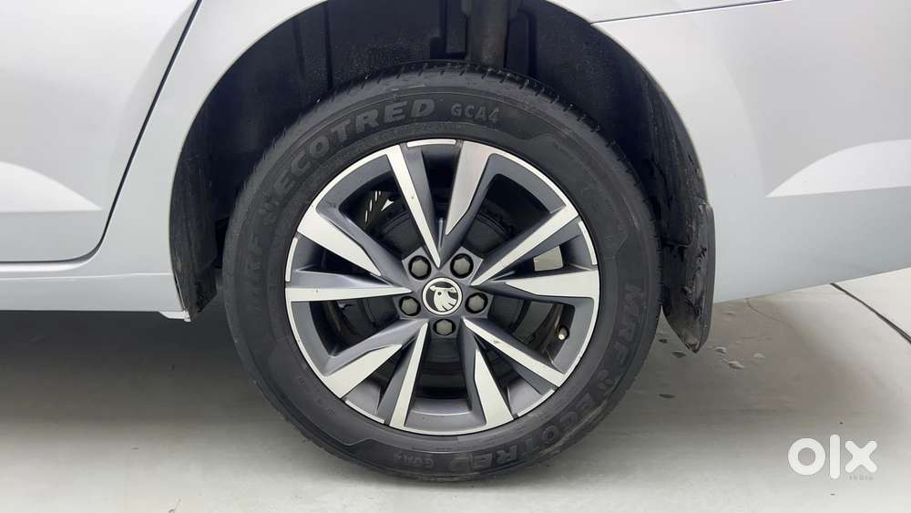 Skoda Slavia Style 1.5l Tsi Dsg, 2022, Petrol