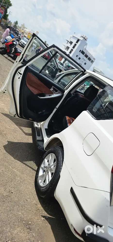 Toyota Innova Crysta 2017 Diesel 83000 Km Driven