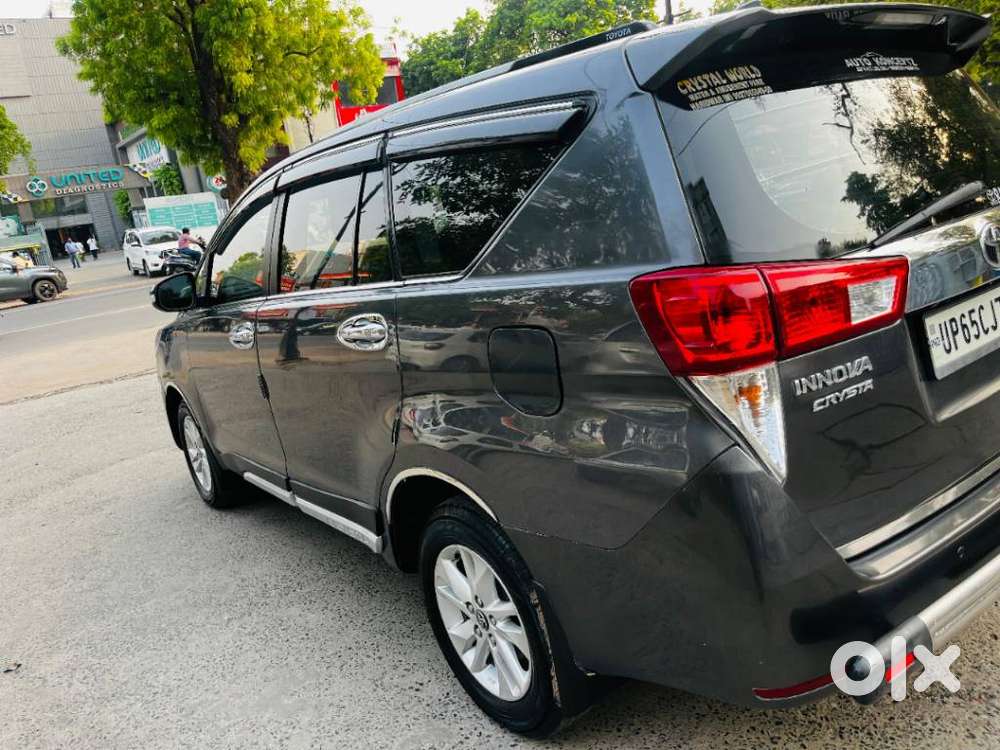 Toyota Innova Crysta 2.4 V, 2016, Diesel