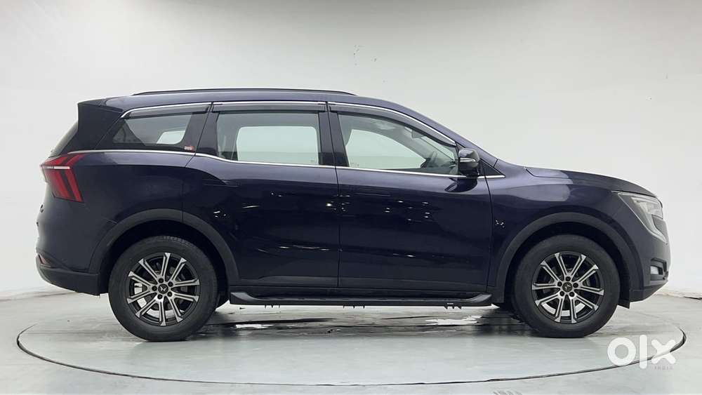 Mahindra Xuv700 2.0 Ax 7 Petrol At Str, 2023, Petrol