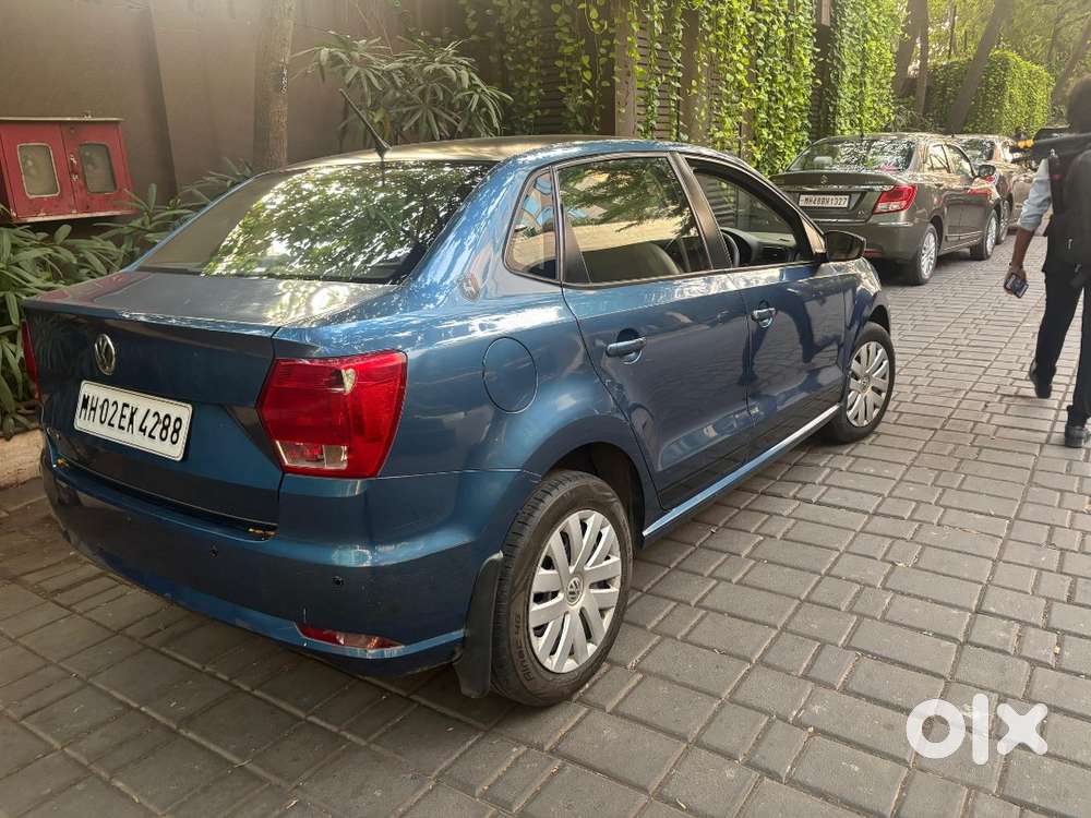 Volkswagen Ameo 2017 (blue)