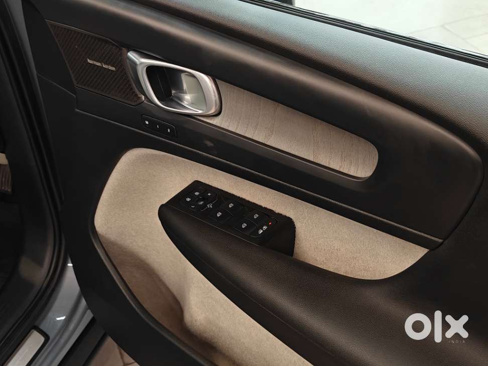 Volvo Xc40 B4 Ultimate, 2023, Petrol