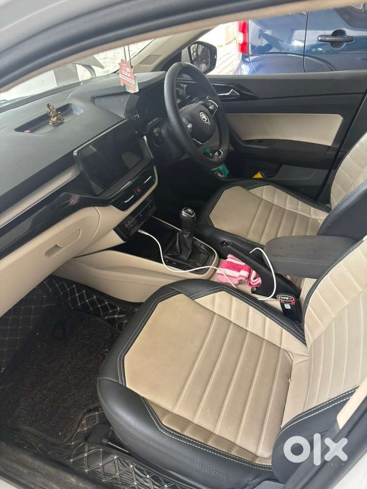 Skoda Slavia Petrol 2022