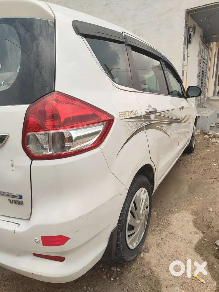 Maruti Suzuki Ertiga Vdi 2017 Hybrid