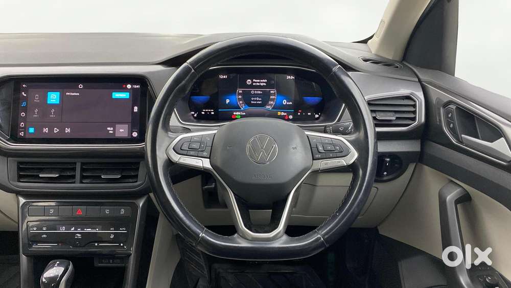 Volkswagen Taigun 1.0 Tsi Topline At, 2022, Petrol