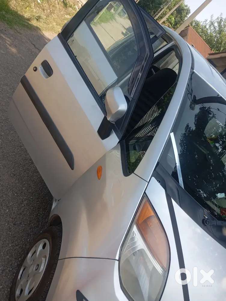 Good Condition New Tyre Music System Power Window Modify Nano
