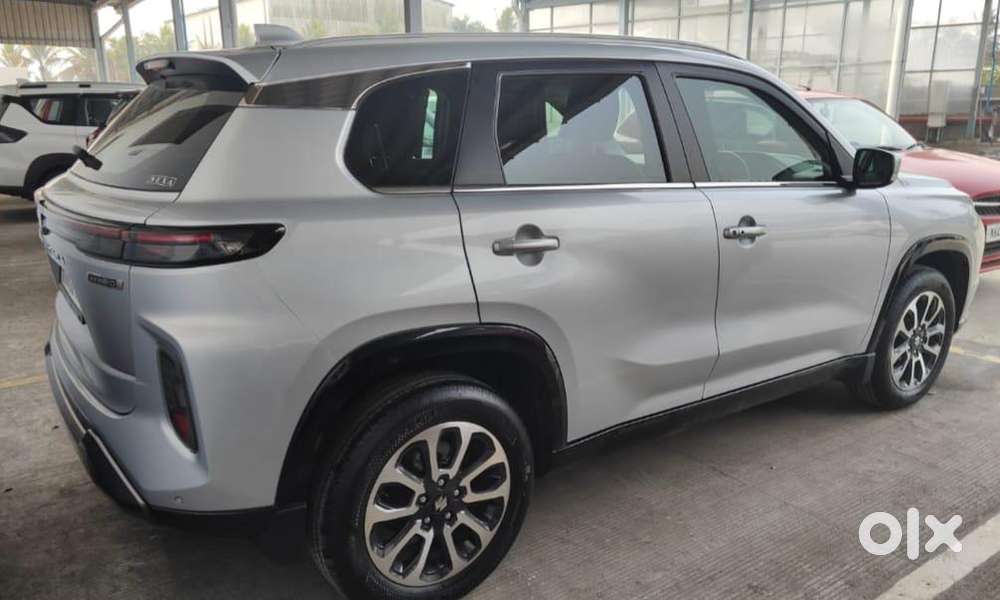 Maruti Suzuki Grand Vitara 1.5 Zeta Plus Dual Tone Intelligent Hybri..