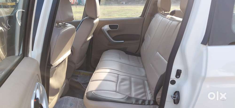 Mahindra Tuv 300 Plus P8, 2017, Diesel