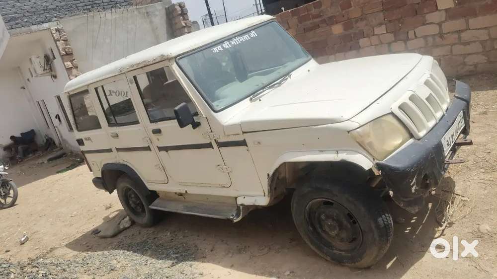 Mahindra Bolero Neo 2005