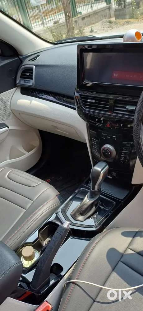 Mahindra Xuv 3xo Mx2 Pro Petrol Automatic