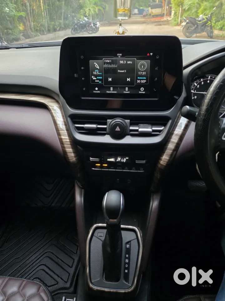 Maruti Suzuki Grand Vitara 1.5 Delta Smart Hybrid At, 2023, Petrol