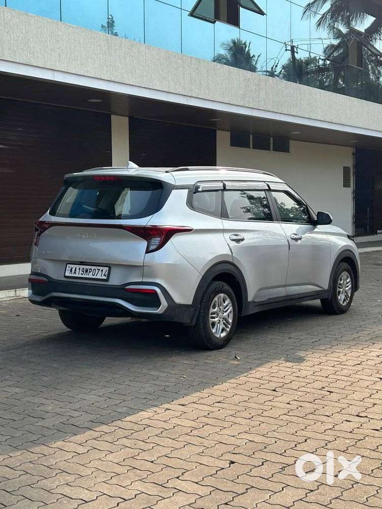 Kia Carens 1.4 Luxury 7 Str, 2023, Petrol