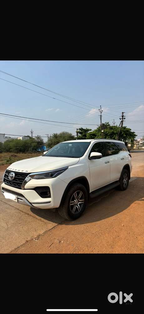 Toyota Fortuner 2022 Diesel 100000 Km Driven