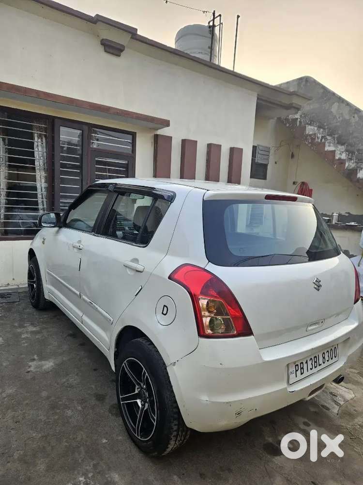Maruti Suzuki Swift 2011 Diesel 119000 Km Driven