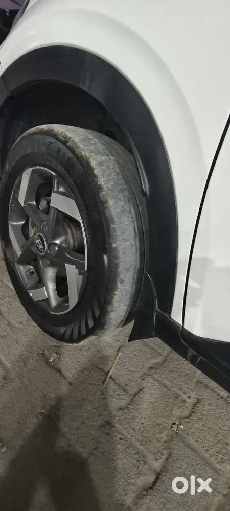 Hyundai Venue 2020 Petrol Well Maintained