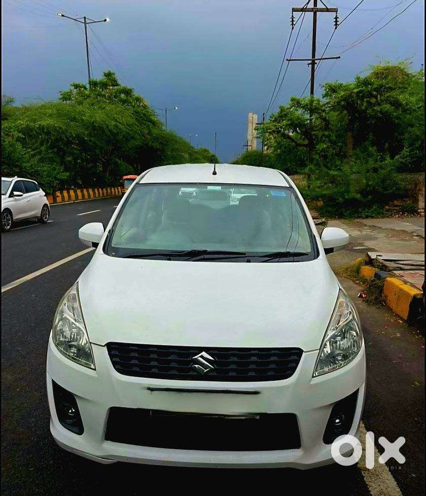 Maruti Suzuki Ertiga 1.4 Vxi Cng Anniversary Edition, 2014, Cng & Hy..