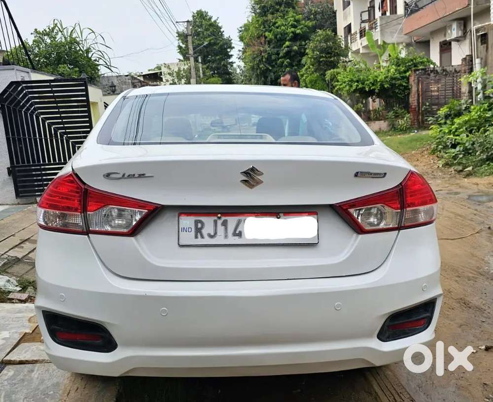 Maruti Suzuki Ciaz Sigma Petrol 2023 1st Owner Running 40000