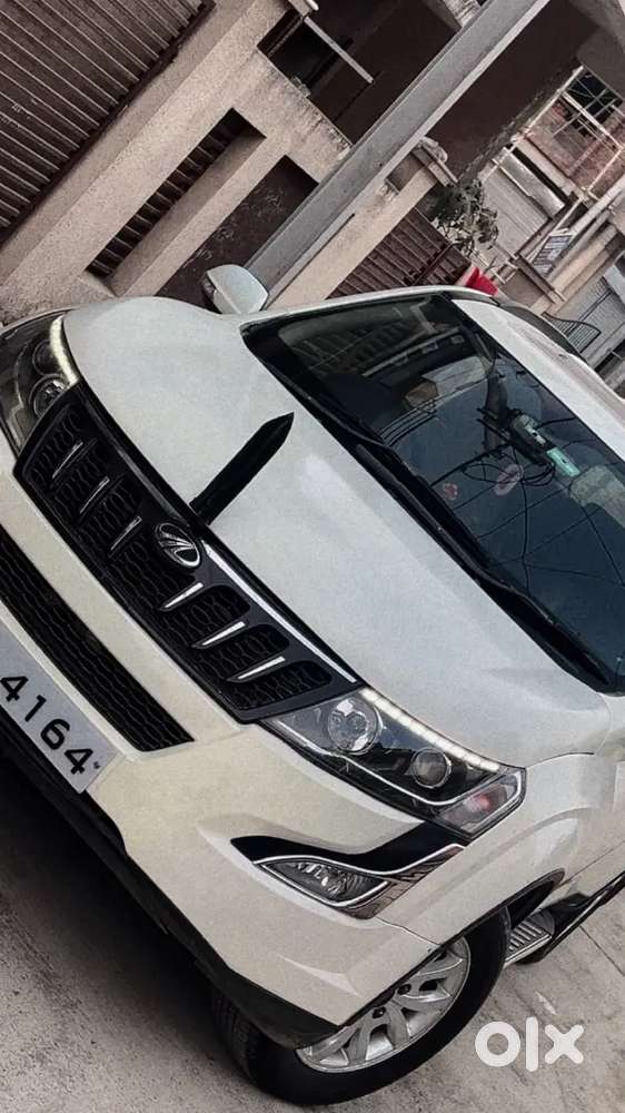 Mahindra Xuv500 2016 Diesel 100000 Km Driven