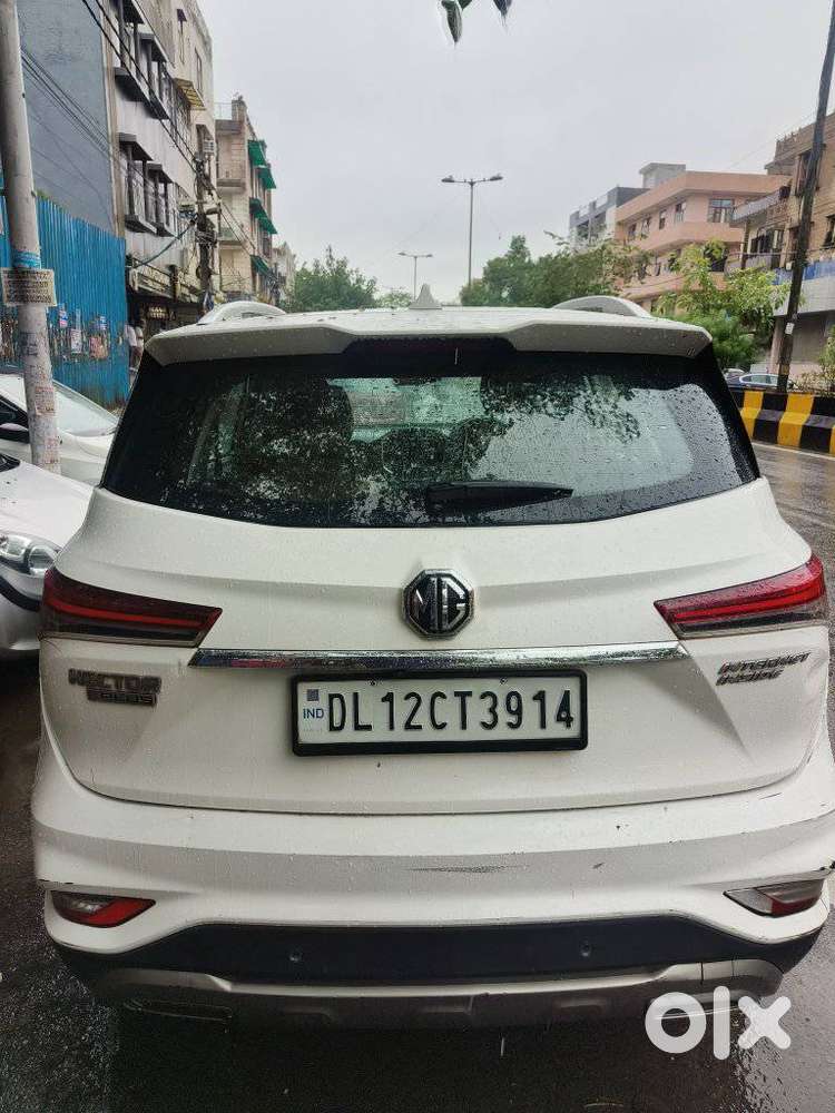 Mg Hector Plus 1.5 Sharp Turbo Cvt 6 Str, 2021, Petrol