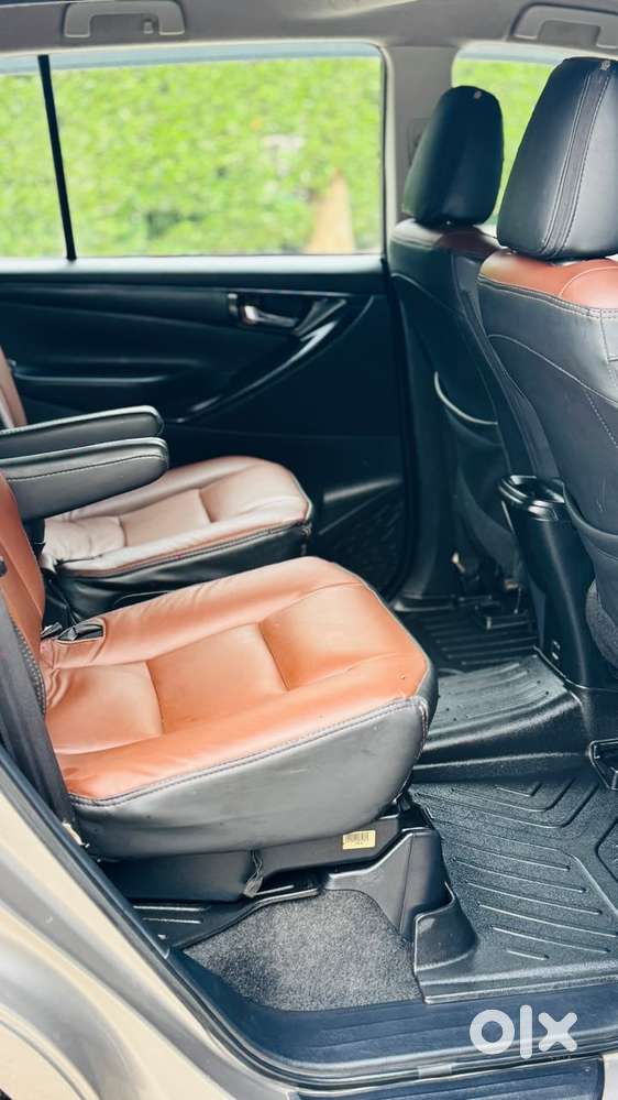 Toyota Innova Crysta [2020-ongoing] 2.4 Gx 7 Str, 2021, Diesel