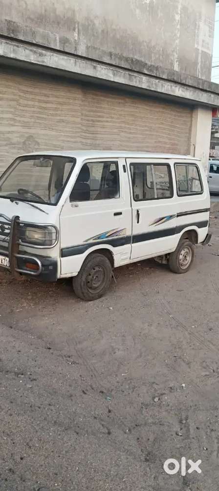 Maruti Suzuki Omni 2010