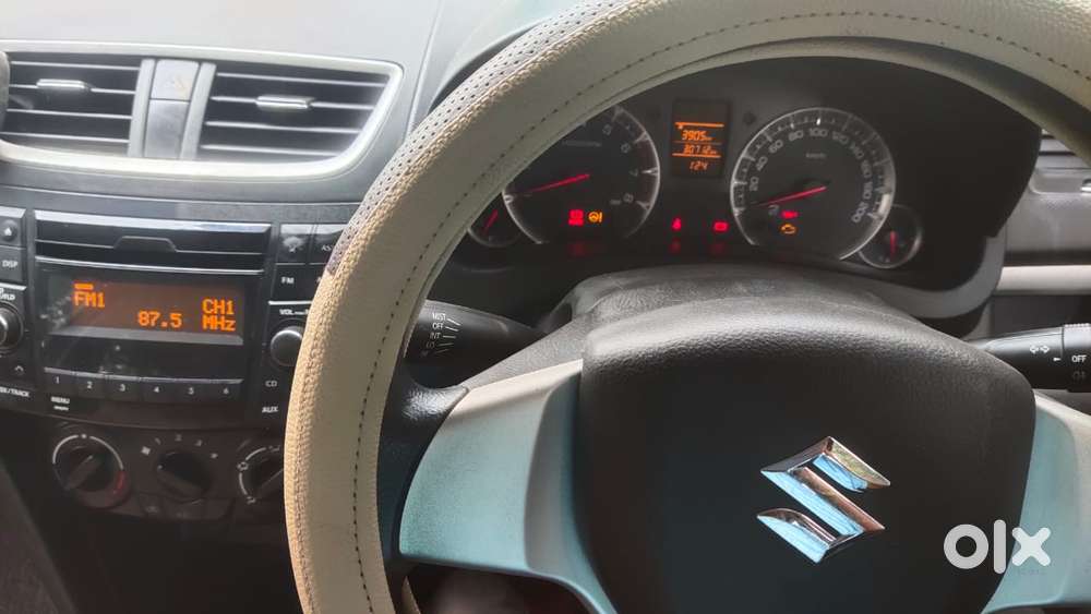 Maruti Suzuki Swift Vxi + Manual, 2016, Petrol