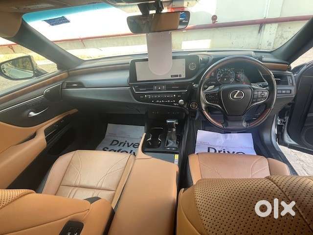 Lexus Es 300h Luxury, 2024, Petrol