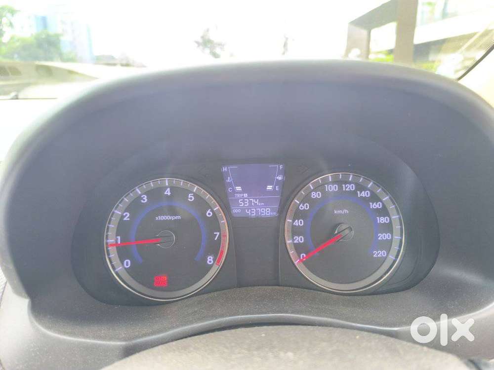 Hyundai Verna 1.6 Vtvt Sx, 2017, Petrol