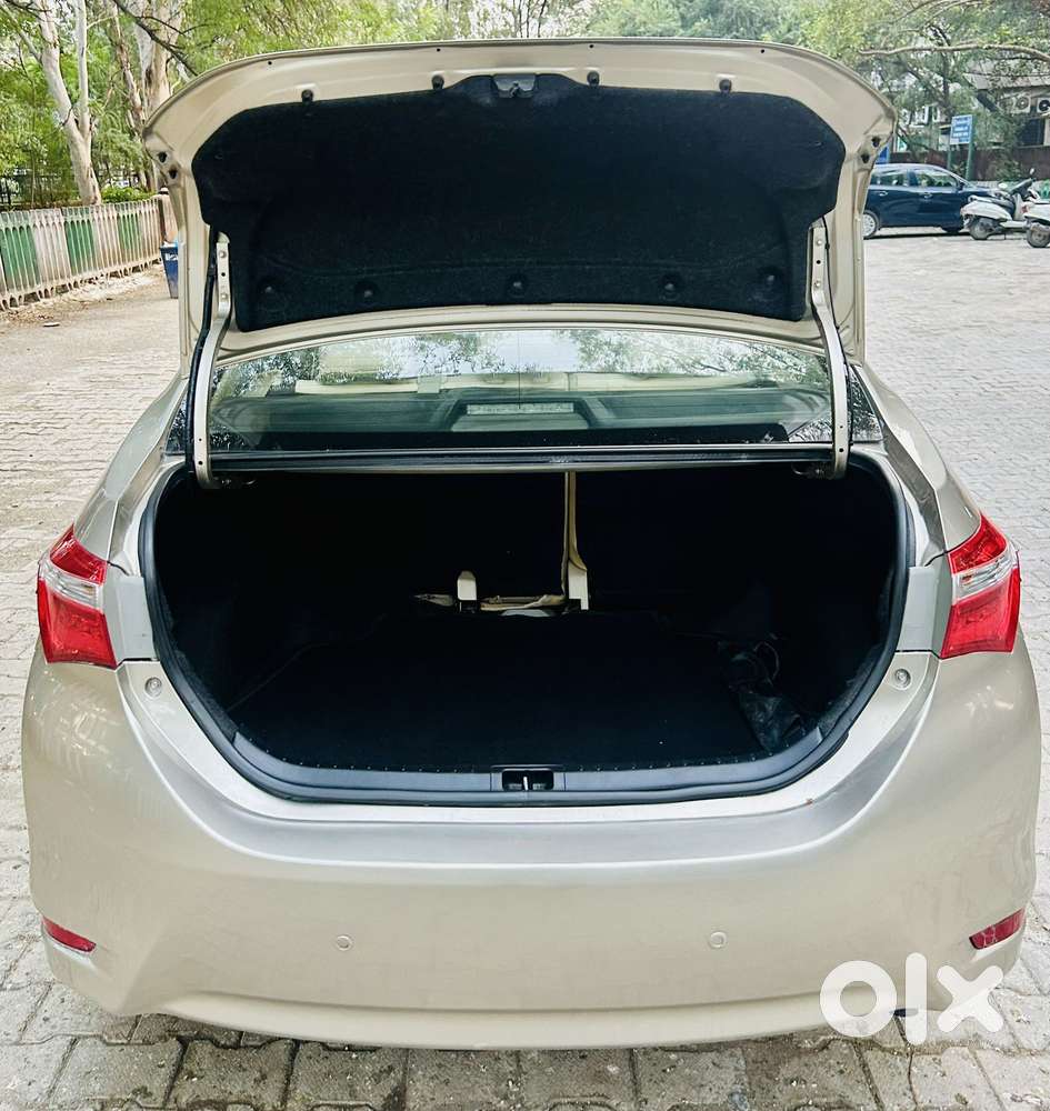 Toyota Corolla Altis 2013-2017 Vl At, 2016, Petrol