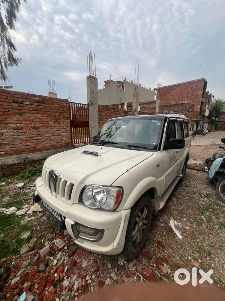 Mahindra Scorpio 2013 Diesel Well Maintained