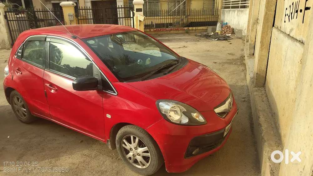 Honda Brio 2011 Year Car With Cng