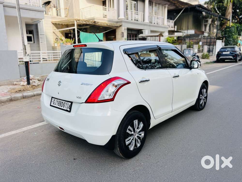 Maruti Suzuki Swift Vxi + Manual, 2015, Petrol