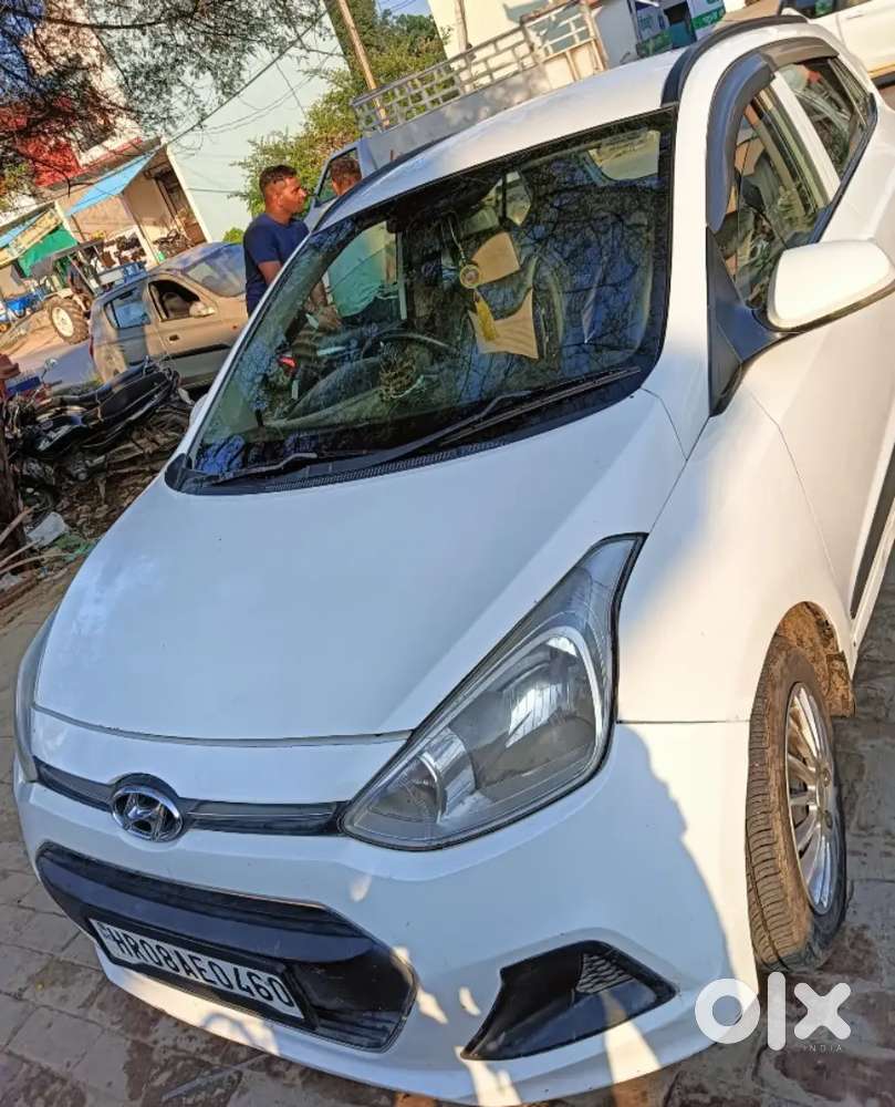 Very Good Condition. Petrol+ Cng New Tayer