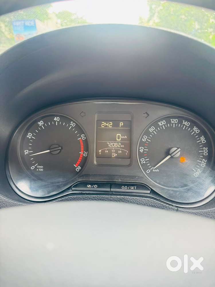 Skoda Rapid Elegance Petrol 2017