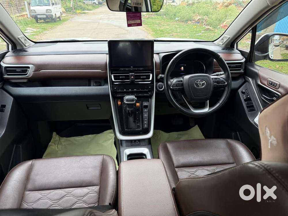 Toyota Innova Hycross 2.0 Zx Hybrid 7 Str, 2024, Petrol
