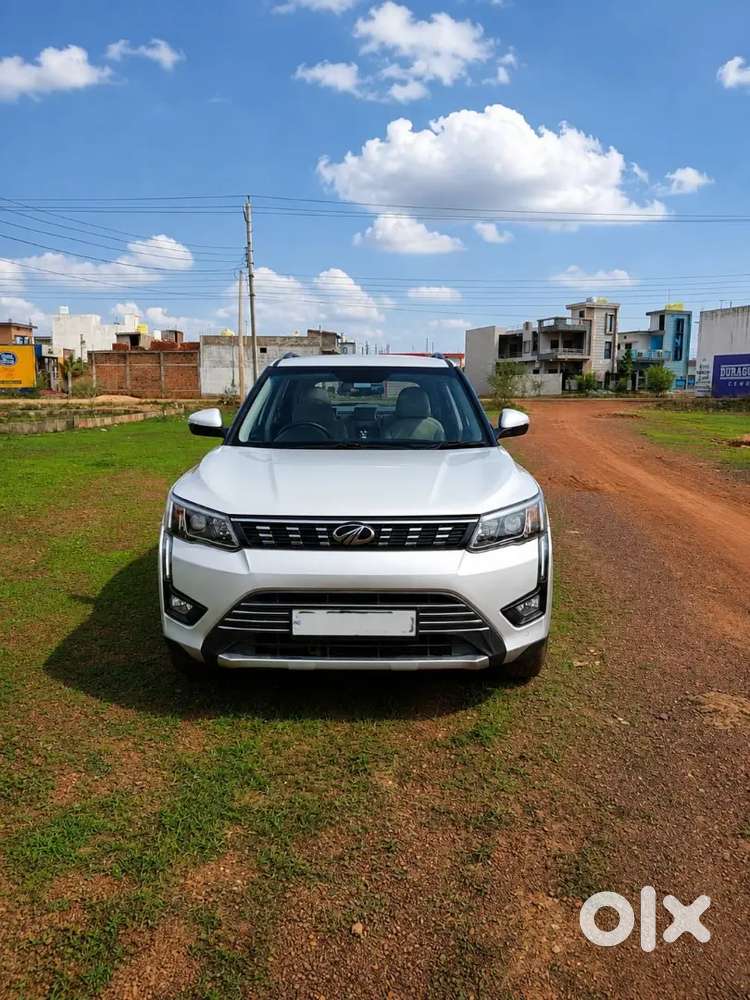 Sbi Officer Owned Mahindra Xuv 300 / Top Model / Excellent Condition