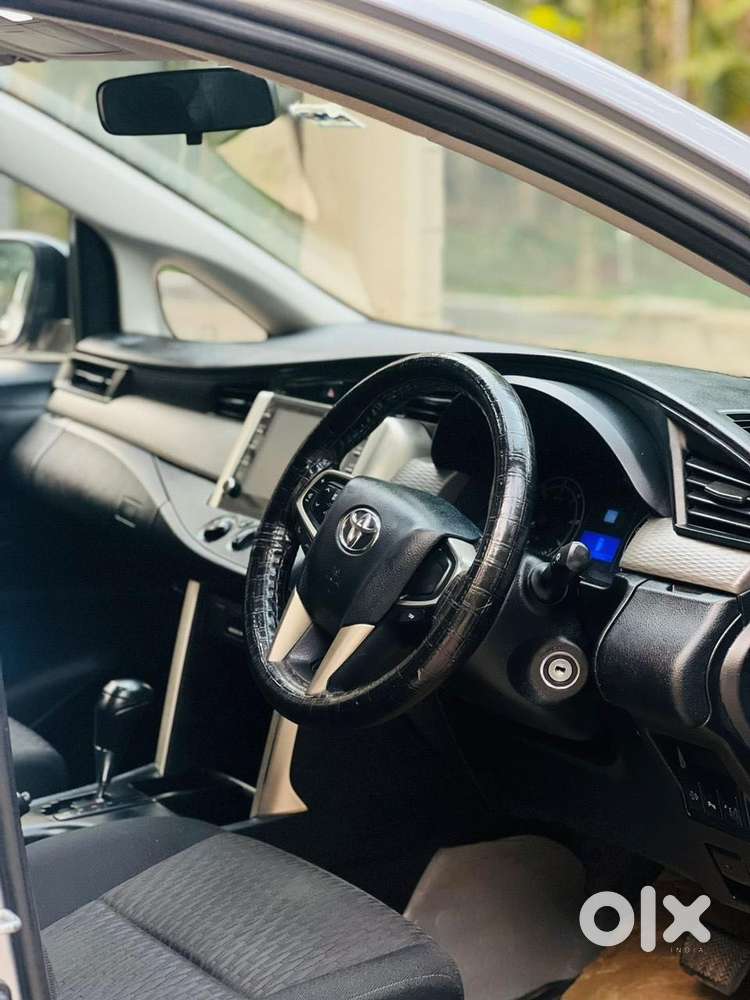 Toyota Innova Crysta 2.8 Gx At 8s, 2022, Diesel