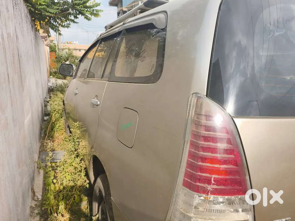 Toyota Innova 2010 Diesel 200000 Km Driven