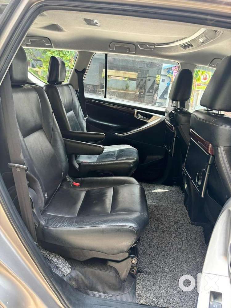 Toyota Innova Crysta 2016 Diesel Well Maintained
