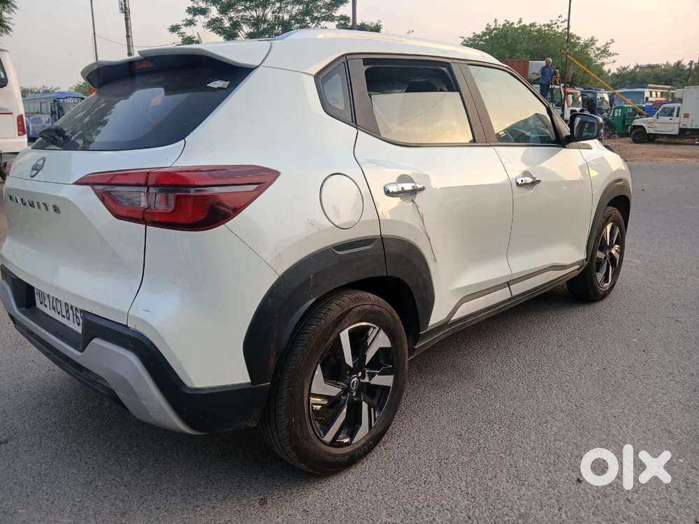 Nissan Magnite 1.0 Xv Premium, 2025, Cng & Hybrids