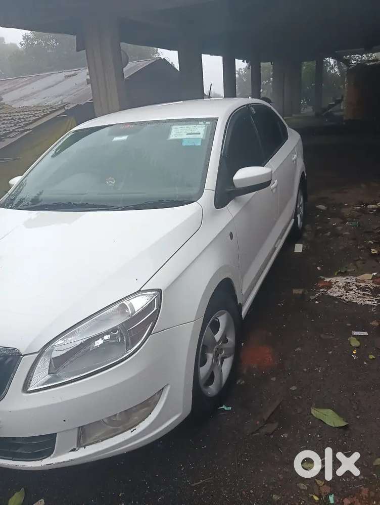 Skoda Rapid 1.5 Ambition 2016