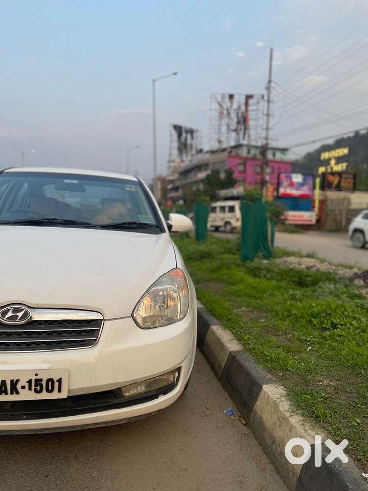 Hyundai Verna 2010 39000 Km Driven Well Maintained.