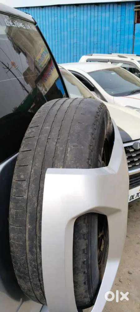 Mahindra Tuv 300 2019