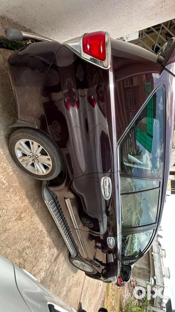 Toyota Innova Crysta 2016 Model Diesel Automatic