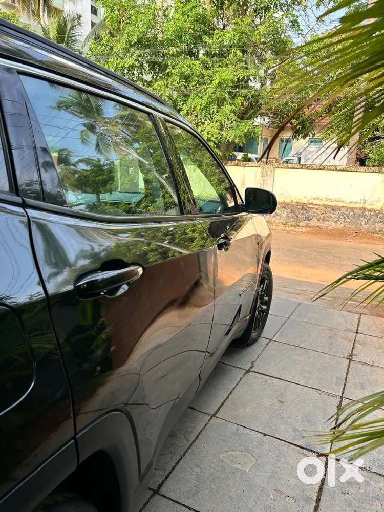 Jeep Compass Limited 2.0 Diesal Manual Black , Excellent Condtion Sale