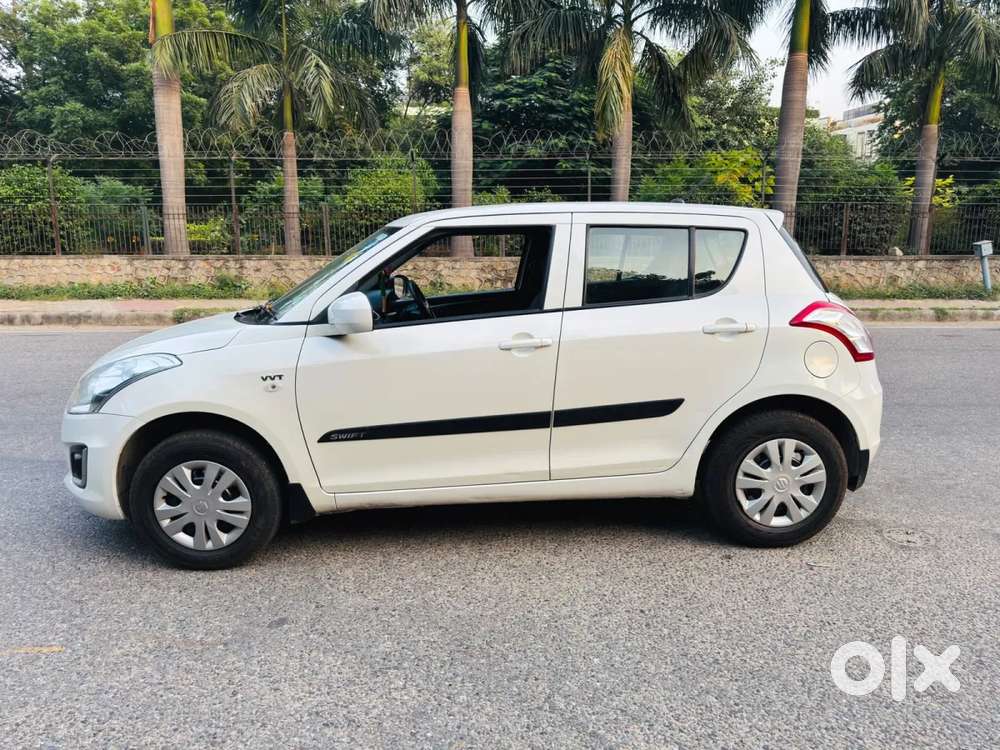 Maruti Suzuki Swift Lxi Optional-o, 2017, Petrol